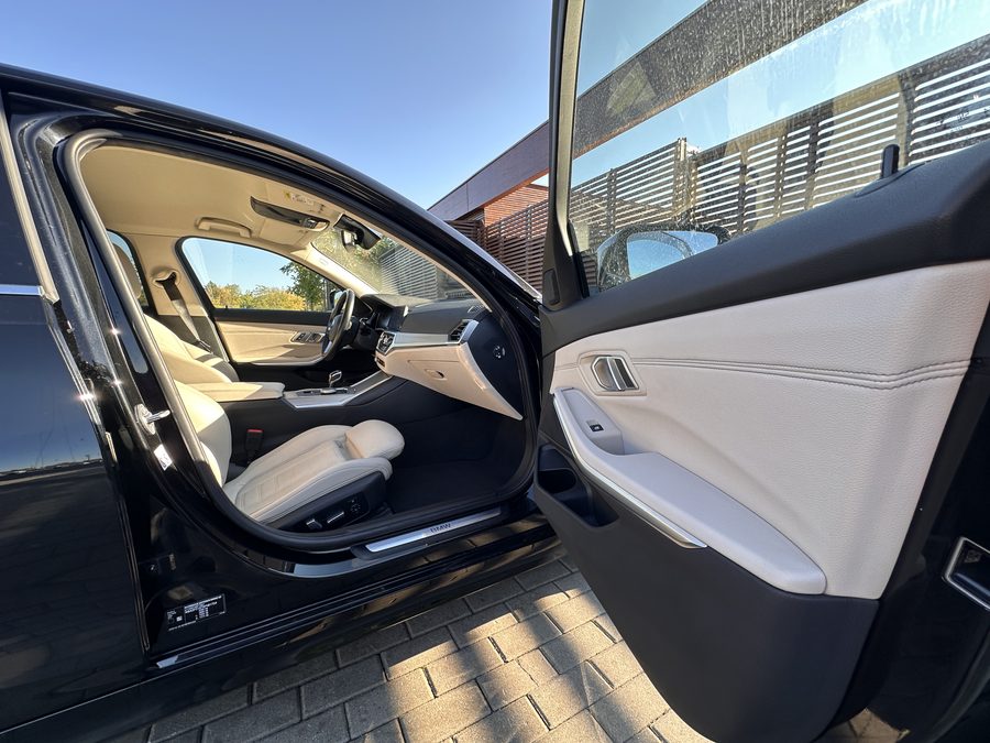 BMW Seria 3 330e Plug-in Hybrid – foto 18