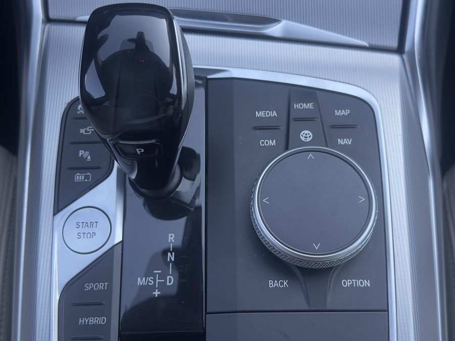 BMW Seria 3 330e Plug-in Hybrid – foto 22