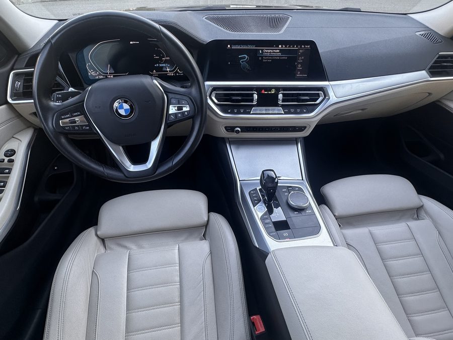 BMW Seria 3 330e Plug-in Hybrid – foto 14