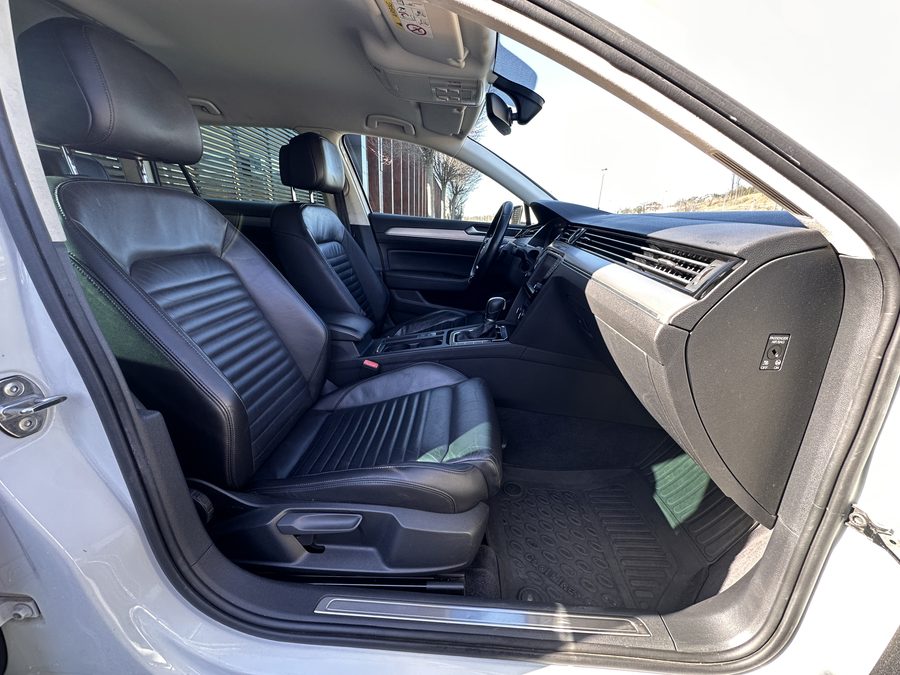 Volkswagen Passat Variant 2.0 TDI 190 CP DSG Highline – foto 24
