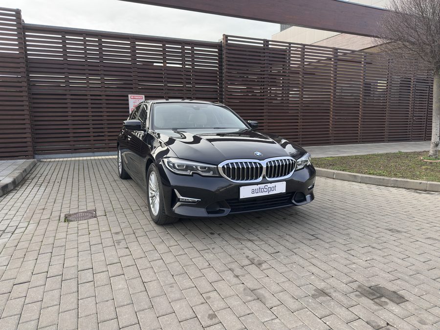 BMW Seria 3 330e Plug-in Hybrid – foto 6