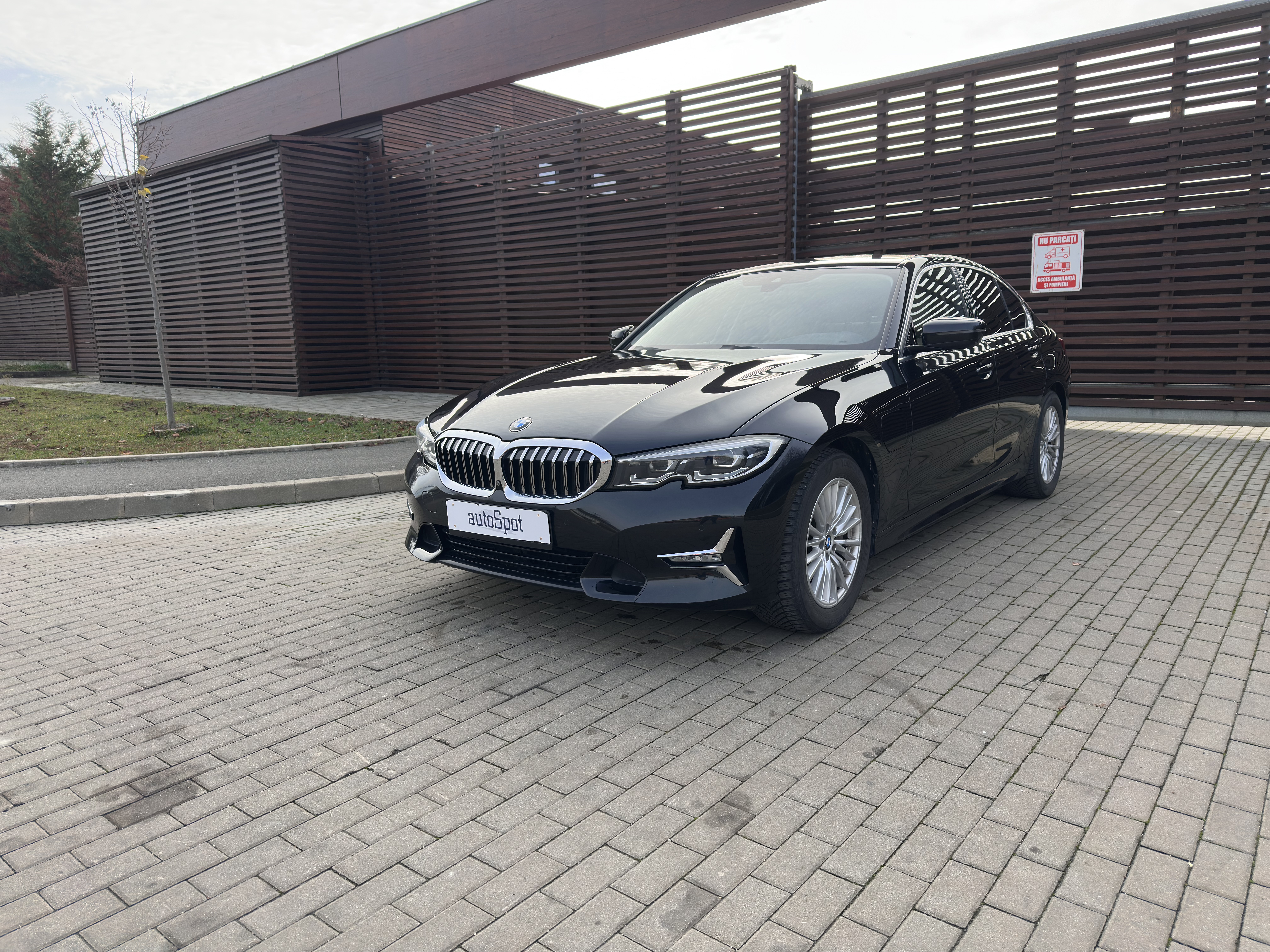 BMW Seria 3 330e Plug-in Hybrid – foto 30