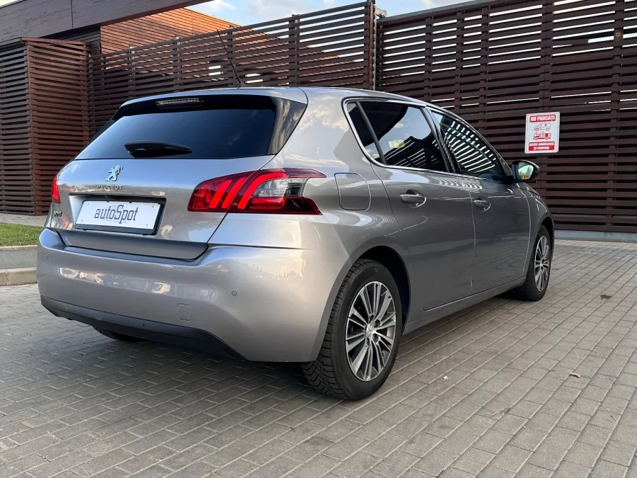 Peugeot 308 1.2 PureTech 130 EAT8 Allure Business – foto 21