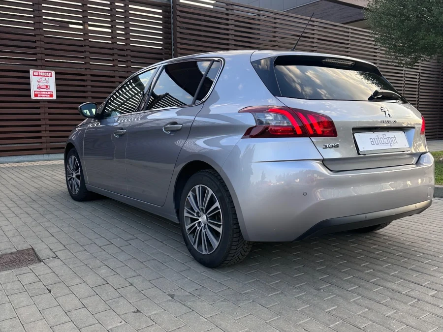 Peugeot 308 1.2 PureTech 130 EAT8 Allure Business – foto 20