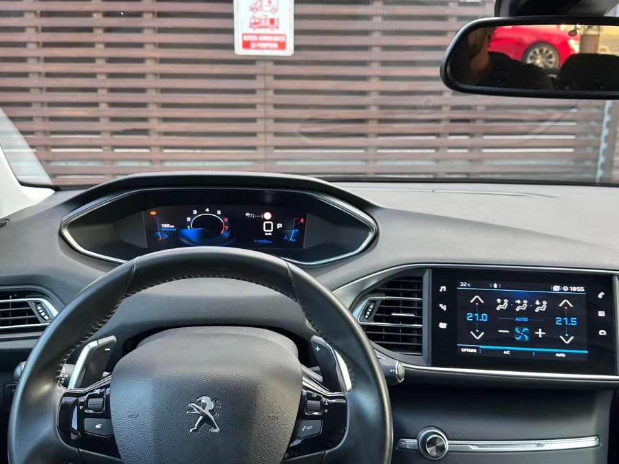 Peugeot 308 1.2 PureTech 130 EAT8 Allure Business – foto 13