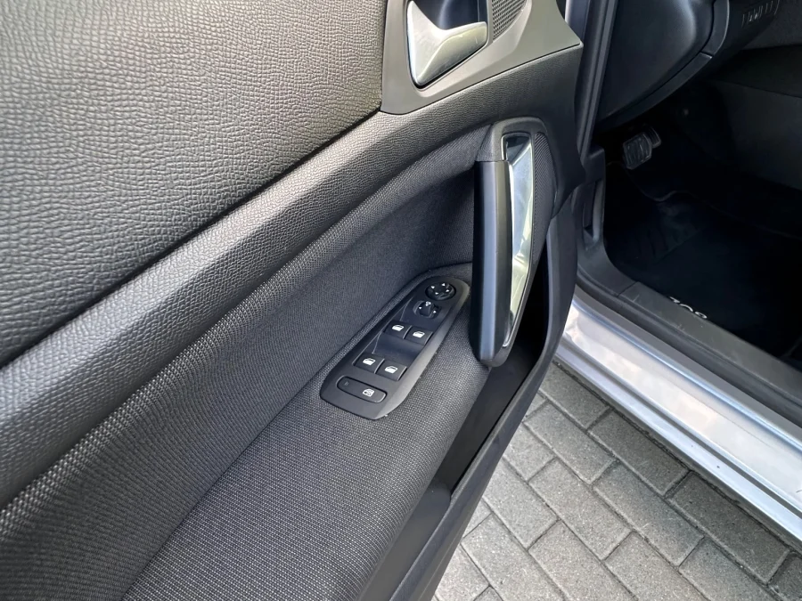 Peugeot 308 1.2 PureTech 130 EAT8 Allure Business – foto 7